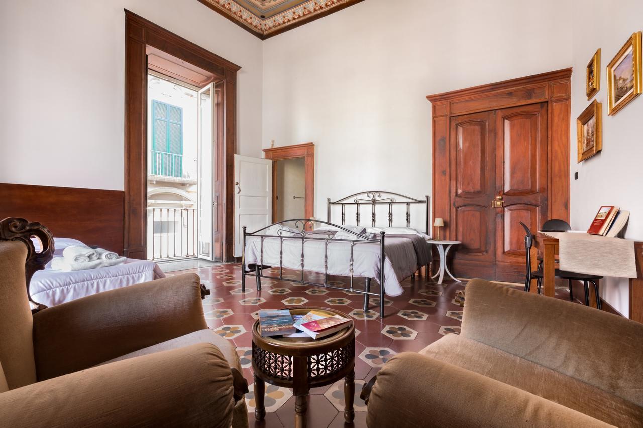 Opera Home Napoli Eksteriør billede