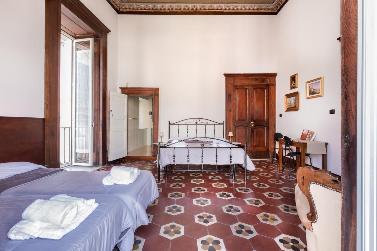 Opera Home Napoli Eksteriør billede
